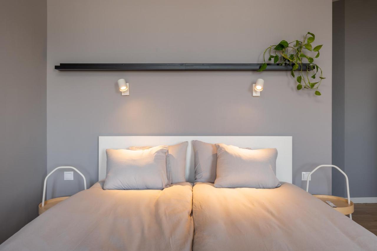 Cosy Studio With River View Рига Екстериор снимка